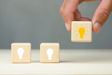 三个“土土土”这个字广州话怎样念？