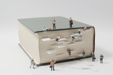 哈利波特与魔法石每章简介！快~~~~