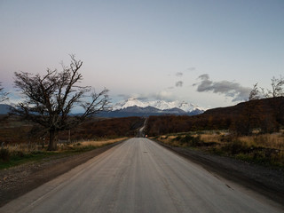 三个“土土土”这个字广州话怎样念？