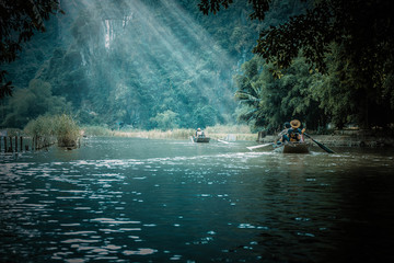 三个“土土土”这个字广州话怎样念？